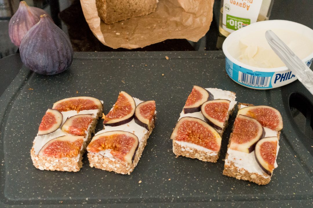 Süßes Feigenbrot mit Frischkäse - DreamteamFitness Süßes Feigenbrot mit Frischkäse - DreamteamFitness